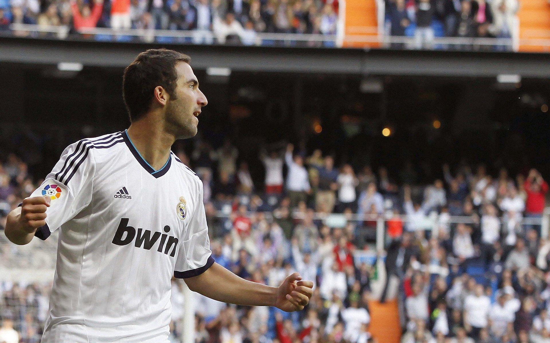 乔纳·隆戈的影响力:改变了世界对橄榄球的观感和期待,乔1伦纳德